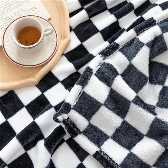 Throw Blankets Flannel Blanket with Checkerboard Grid Pattern Soft Throw - Picture 4 of 7
